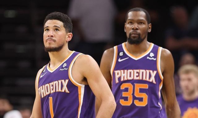 送走KD还不够！太阳重回正轨需打包布克KD去火箭？