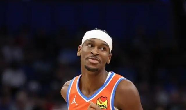 九游体育app-后三节14中13平生涯得分纪录 亚历山大迈向MVP