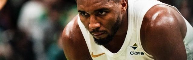 九游体育app-绿军击碎骑士15胜不败金身 加兰被爆成攻防黑洞