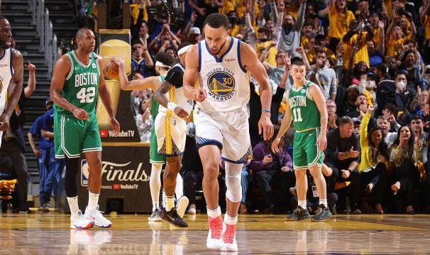 九游娱乐-8年来6度杀入总决赛 勇士从未如此依赖库里